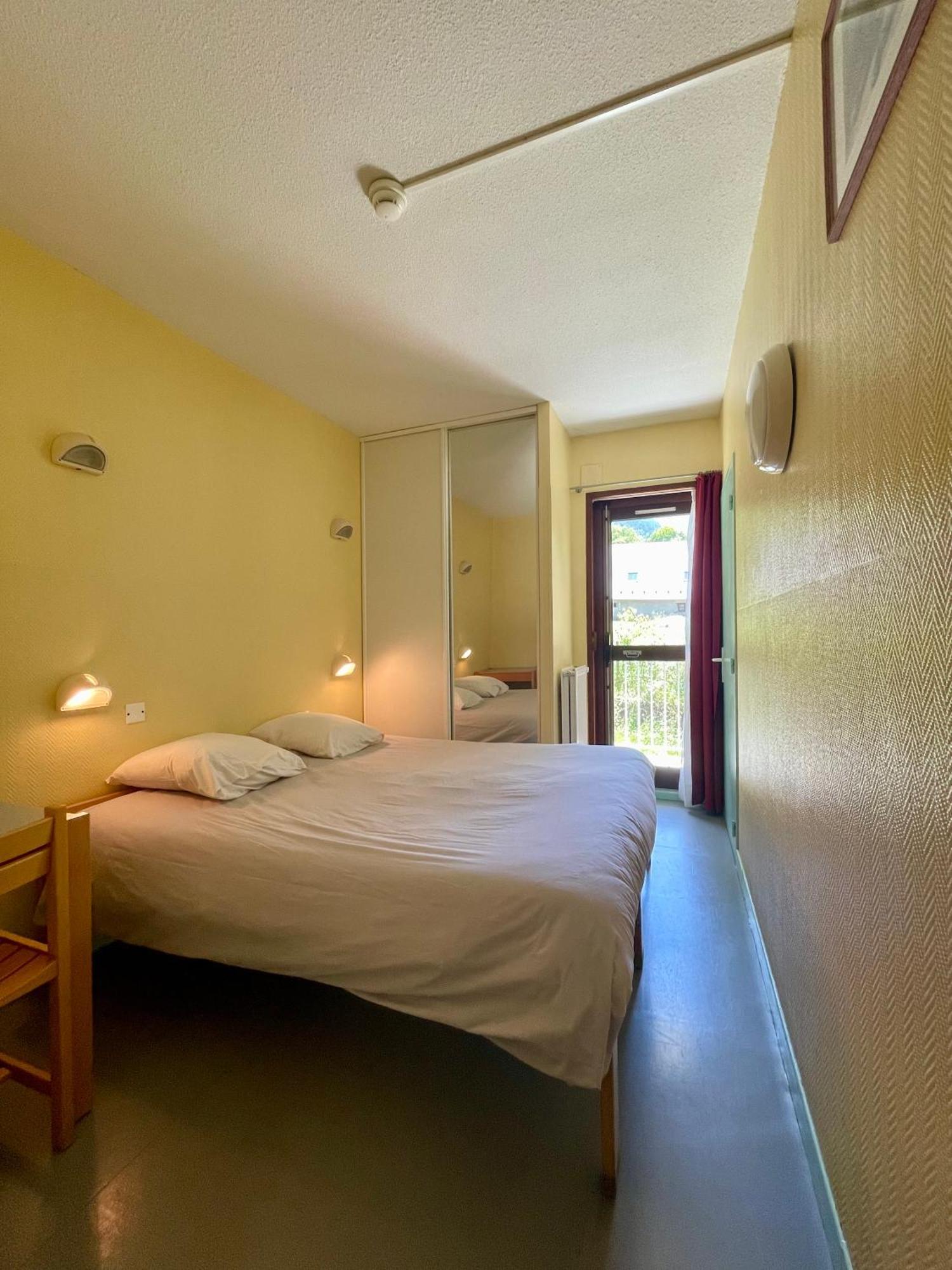 La Baleine Blanche - Chambres Campan Dış mekan fotoğraf